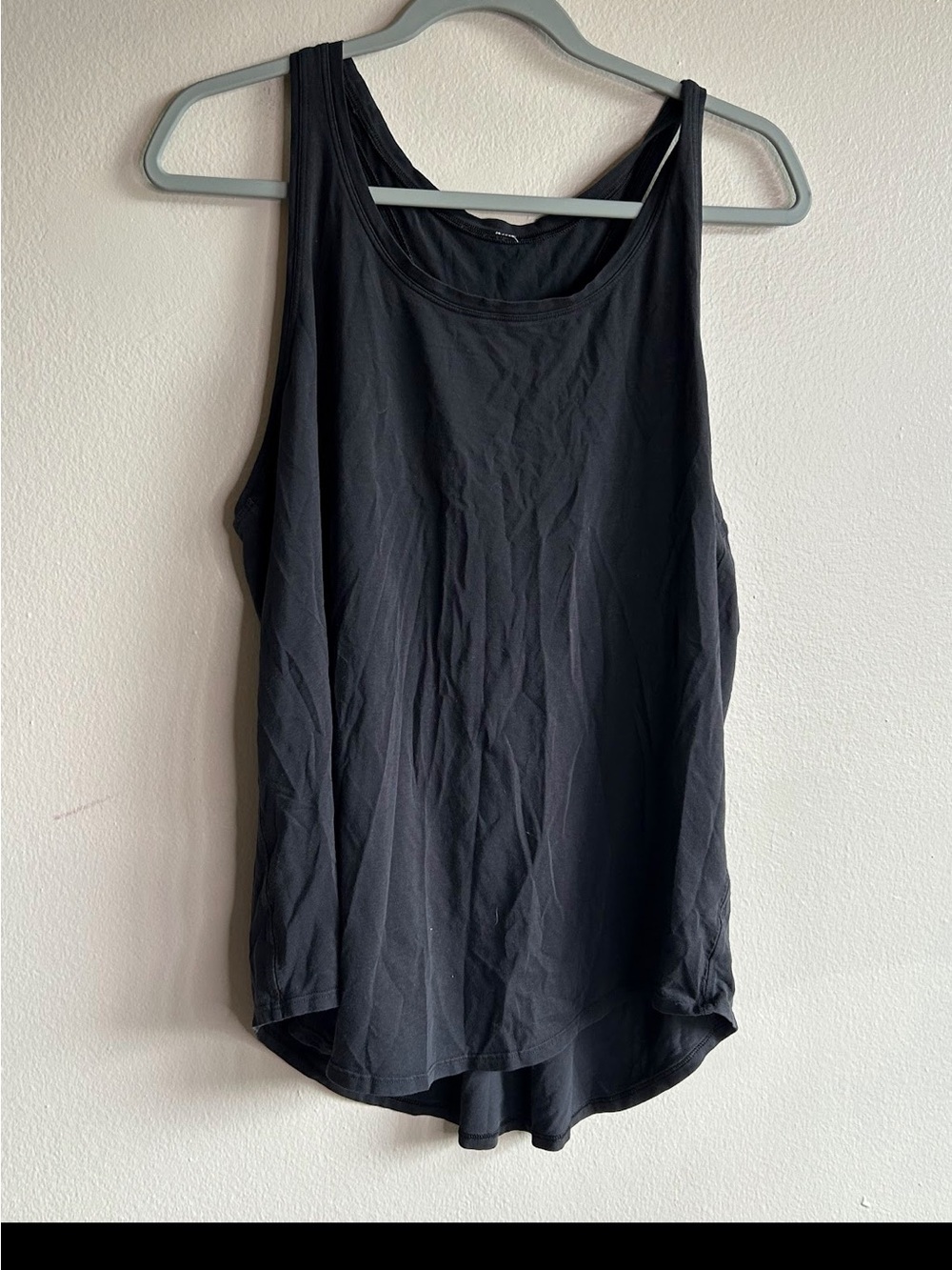 Lululemon Top Womens Large Black Tank Sleeveless Rounded Hem Workout Yoga